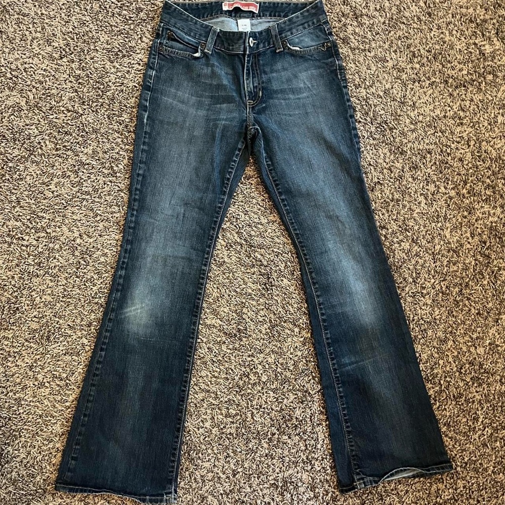 Gap faded low rise boot cut flare jeans with embroidered back pocket design